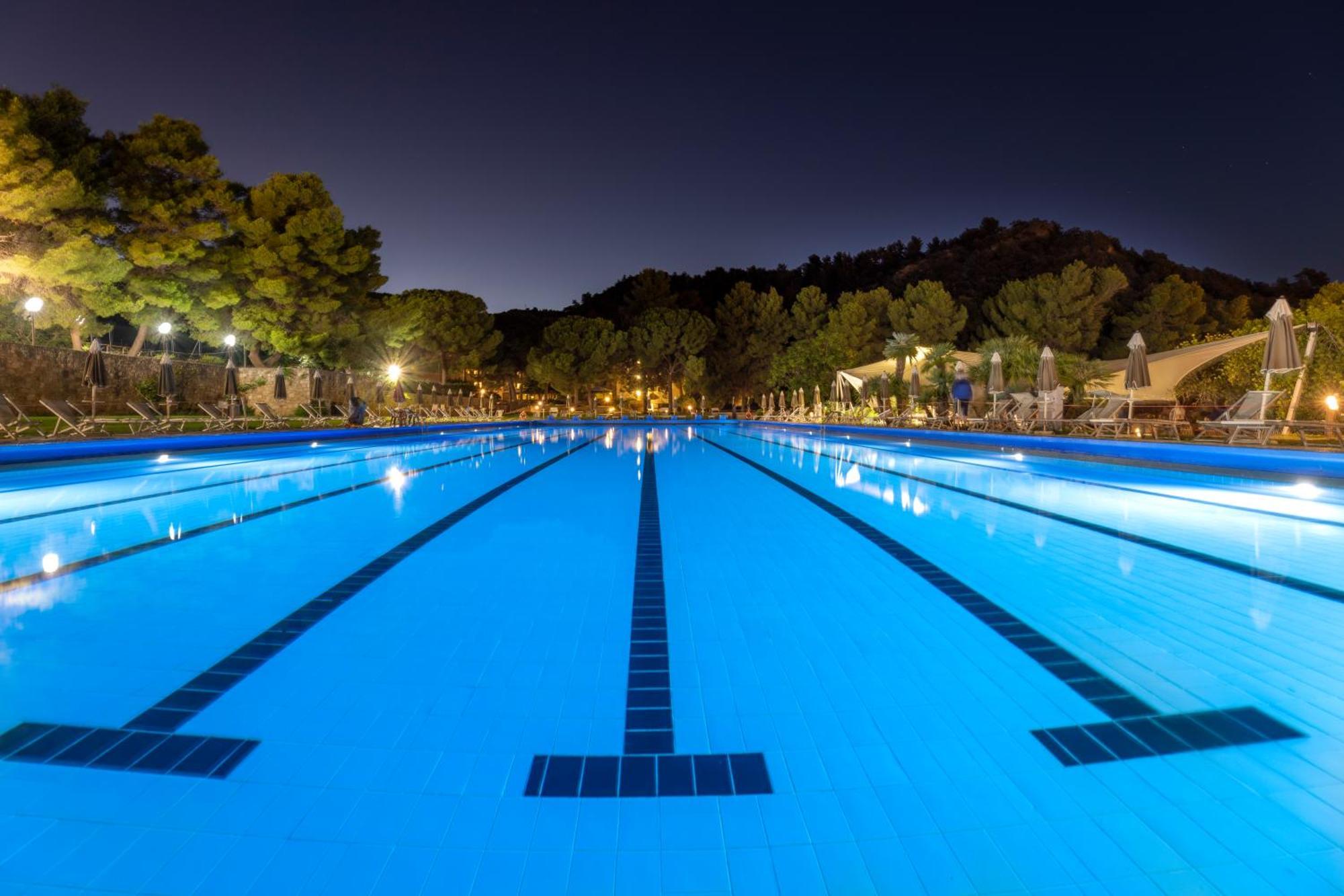 Pugnochiuso Resort Hotel Del Faro Vieste Bagian luar foto