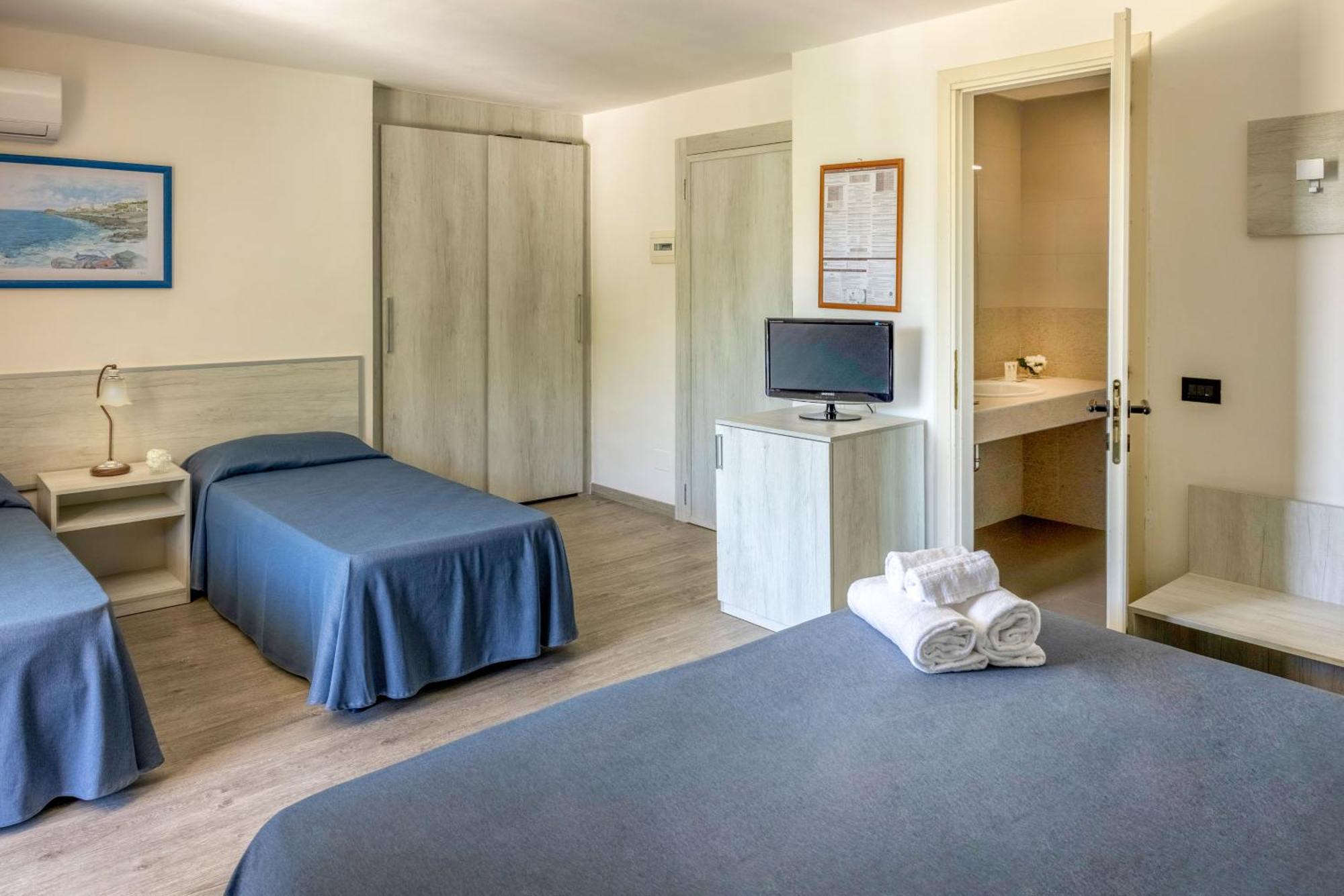 Pugnochiuso Resort Hotel Del Faro Vieste Bagian luar foto
